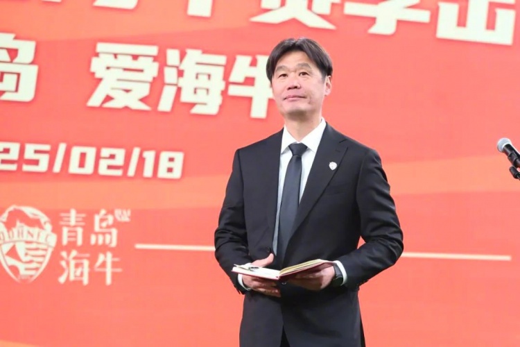  多名媒體人士點(diǎn)評海牛：引援老中青都有，就看李霄鵬的捏合能力了