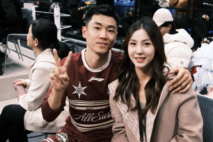  很搭！高詩巖妻子曬多張美照：打卡全明星 吉林下次見