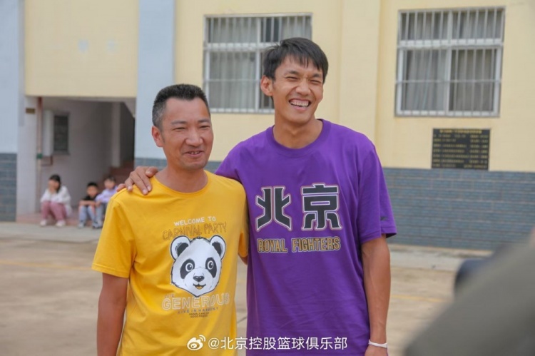  那一封信的故事還在延續(xù) 矣進宏母校的師生們來到北京了！