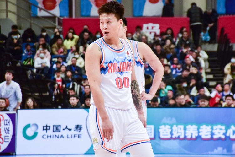  開場就手感熱！趙睿首節(jié)僅8分鐘 5中4&三分2中2拿到11分
