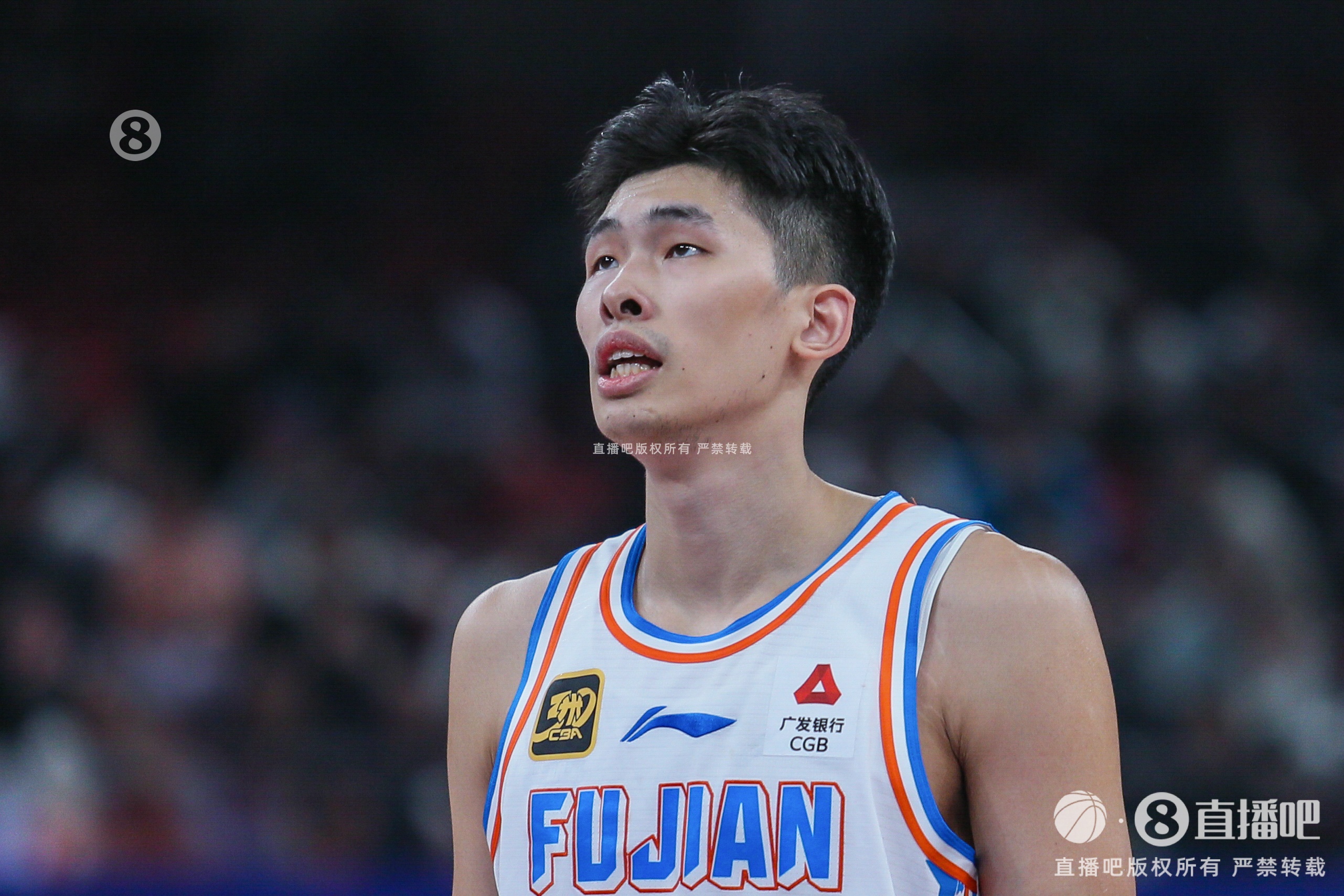  厲害！鄒陽出戰(zhàn)42分鐘 13投6中攬下17分19板3斷3帽