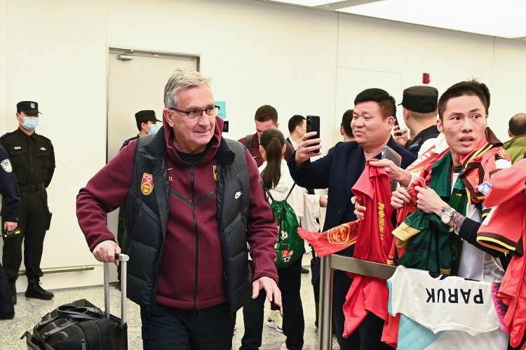  蘇媒：國足仍有爭第二希望，但真的不能再“守”下去了