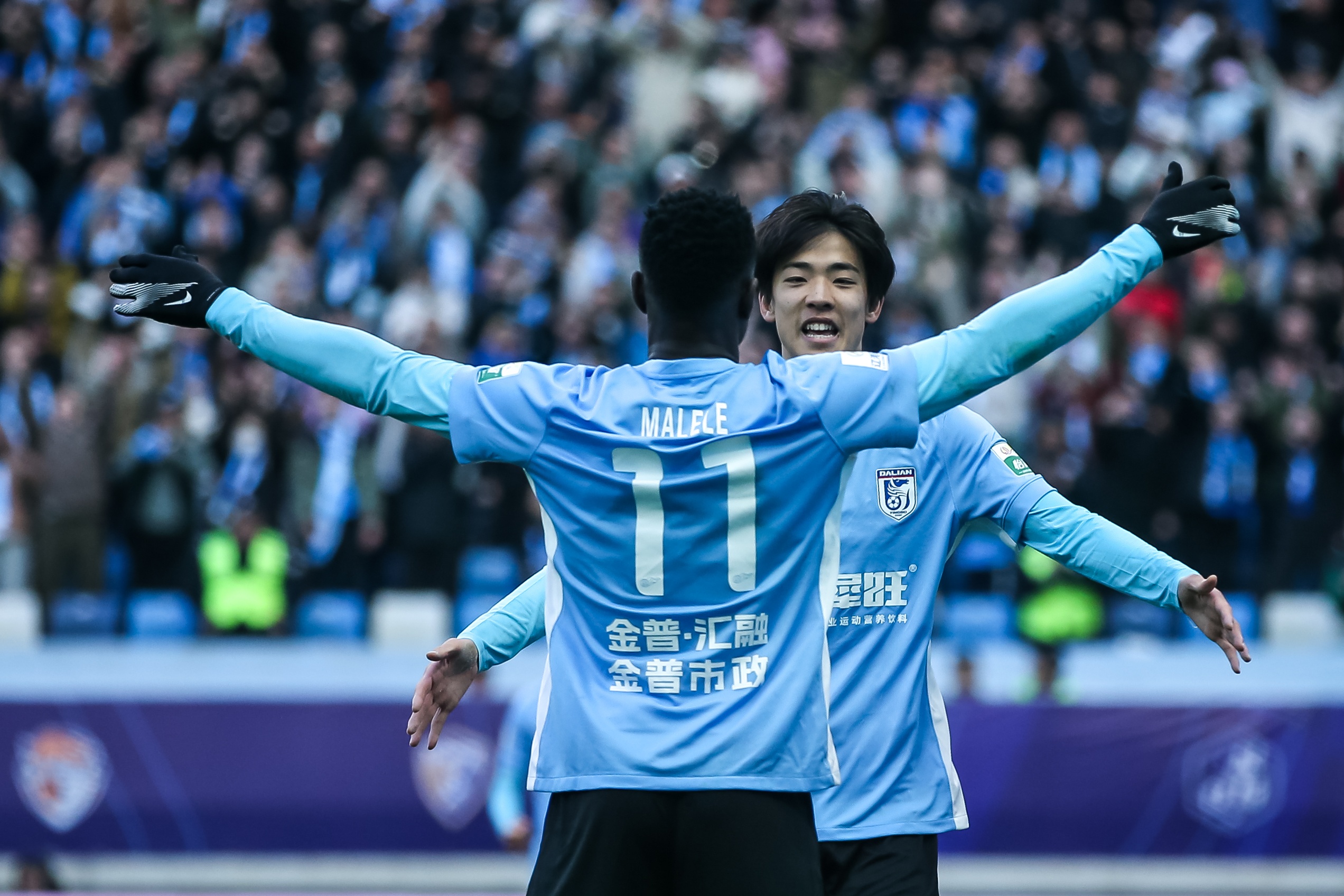 青春風(fēng)暴刮起來(lái)！19歲朱鵬宇&18歲王鈺棟處子球 19歲李新翔1射2傳